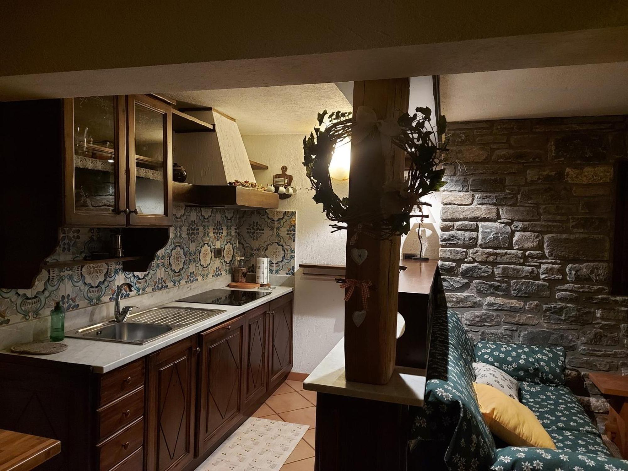 La Taverna Ad Uso Turistico - Vda -sarre - Cir- 0073 Apartment *